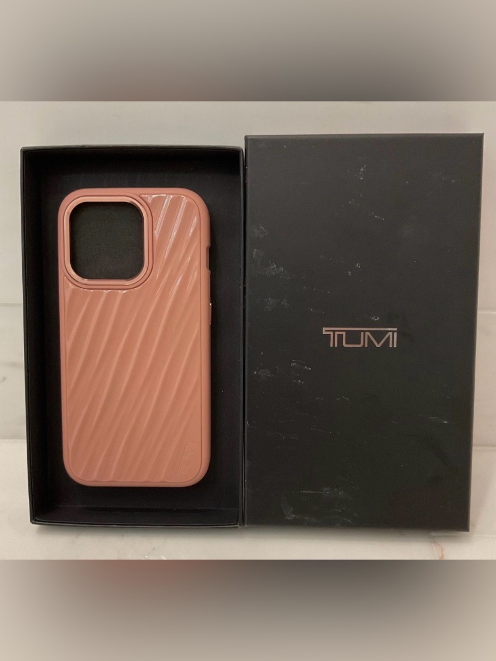 NIB Tumi 19 Degree POLYCARBONATE Apple iPhone 15 Pro Phone Case - BLUSH PINK
